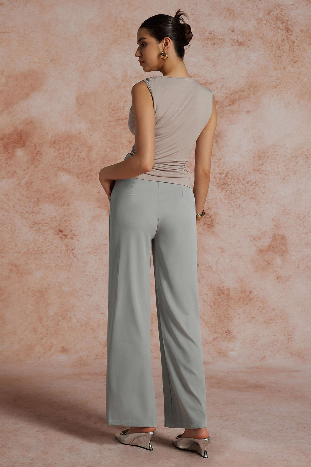 Asymmetric Cowl Neck Ruched Tank Top - Image 8